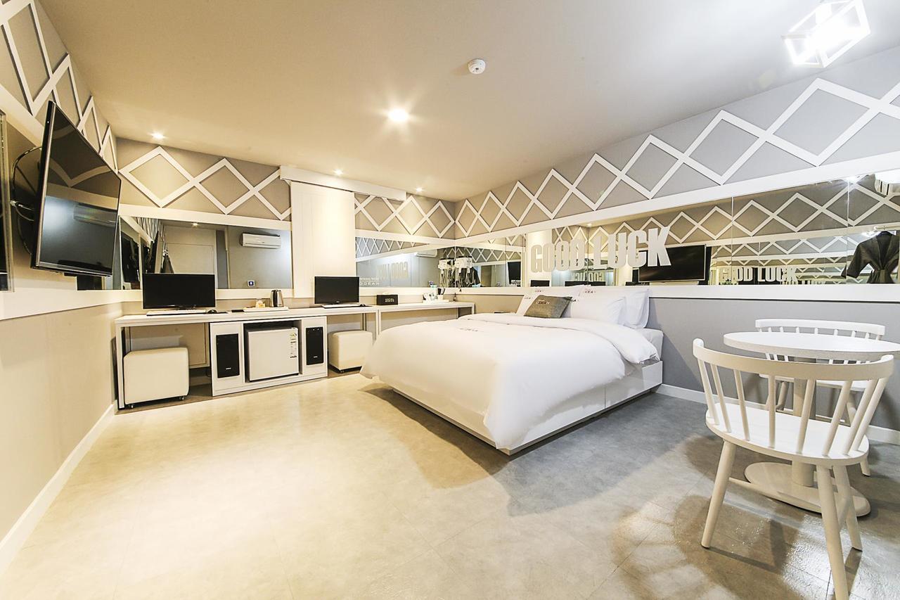 Cheongju Ocean Hotel Екстер'єр фото